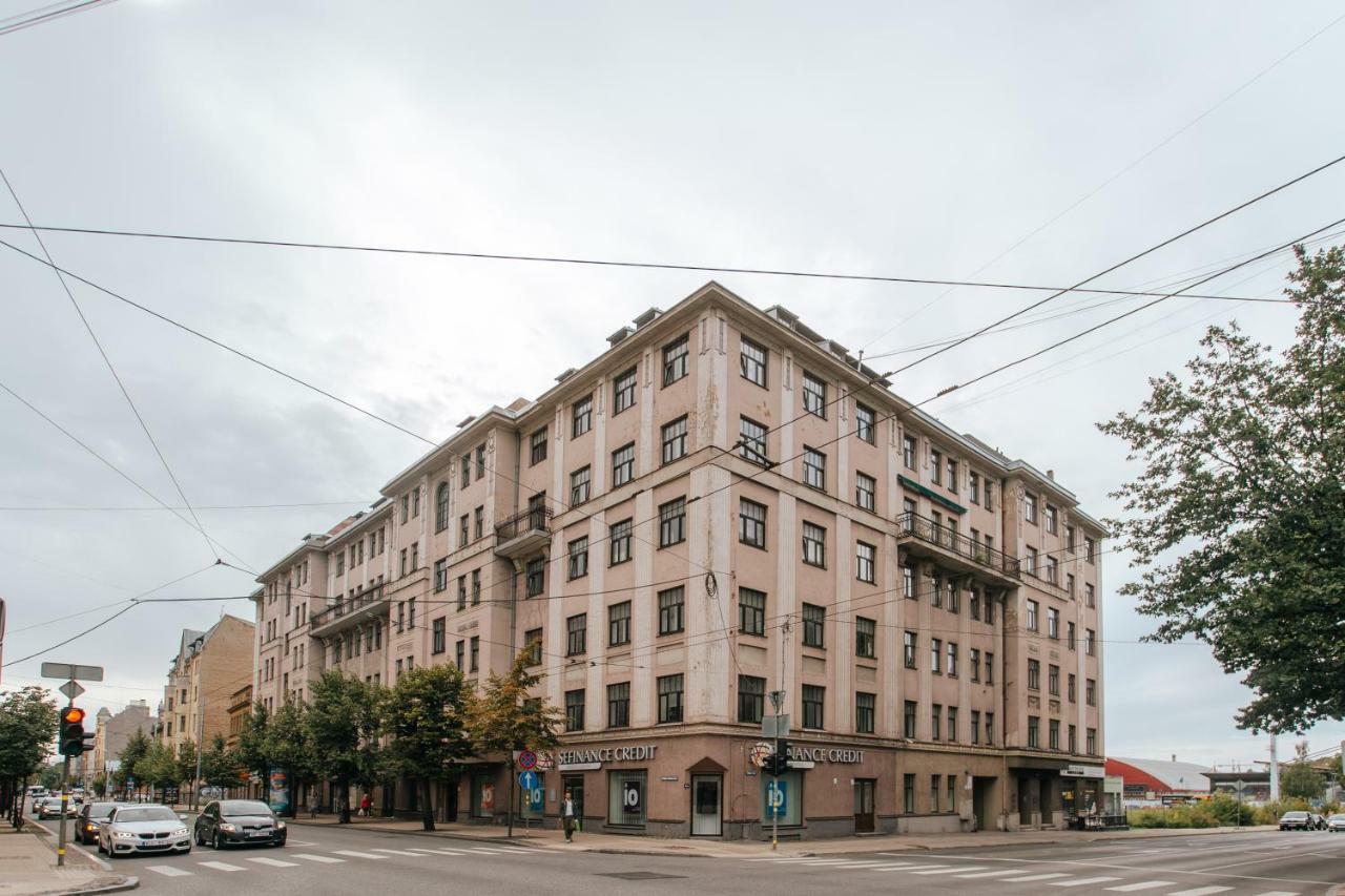 Central Comfort At Hanzas Residence, Stay Near Cafes, Bars, Museums & Esplanade Riga Exterior foto